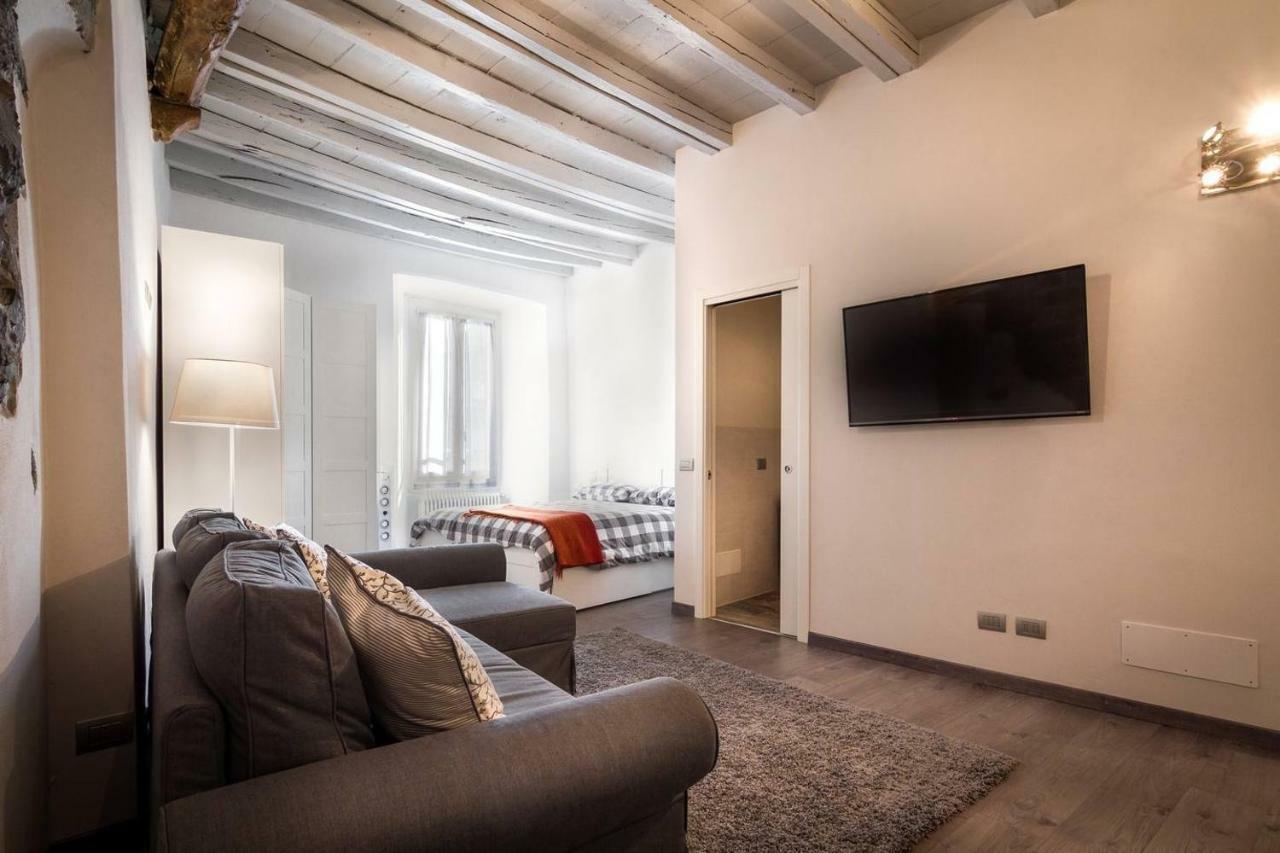 Ferienwohnung Joivy Chic Studio In Como Centre Exterior foto