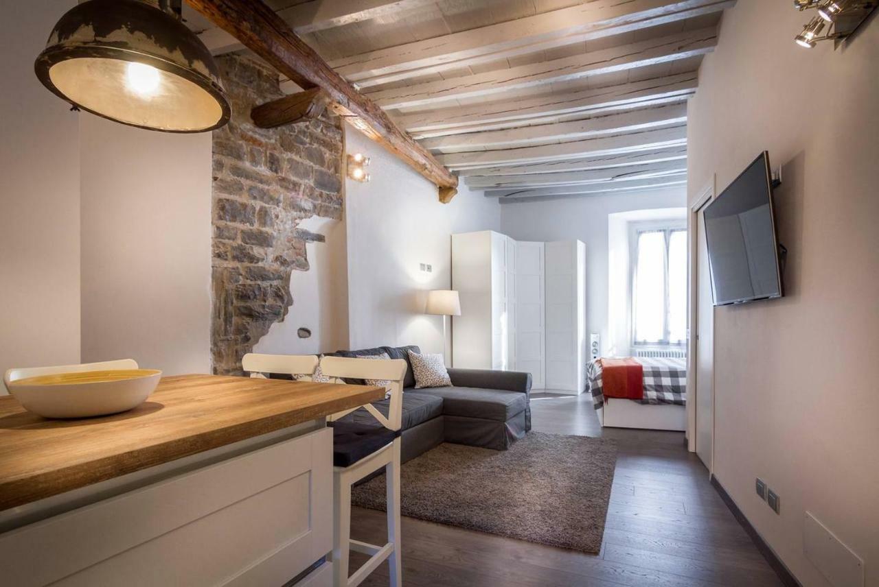 Ferienwohnung Joivy Chic Studio In Como Centre Exterior foto